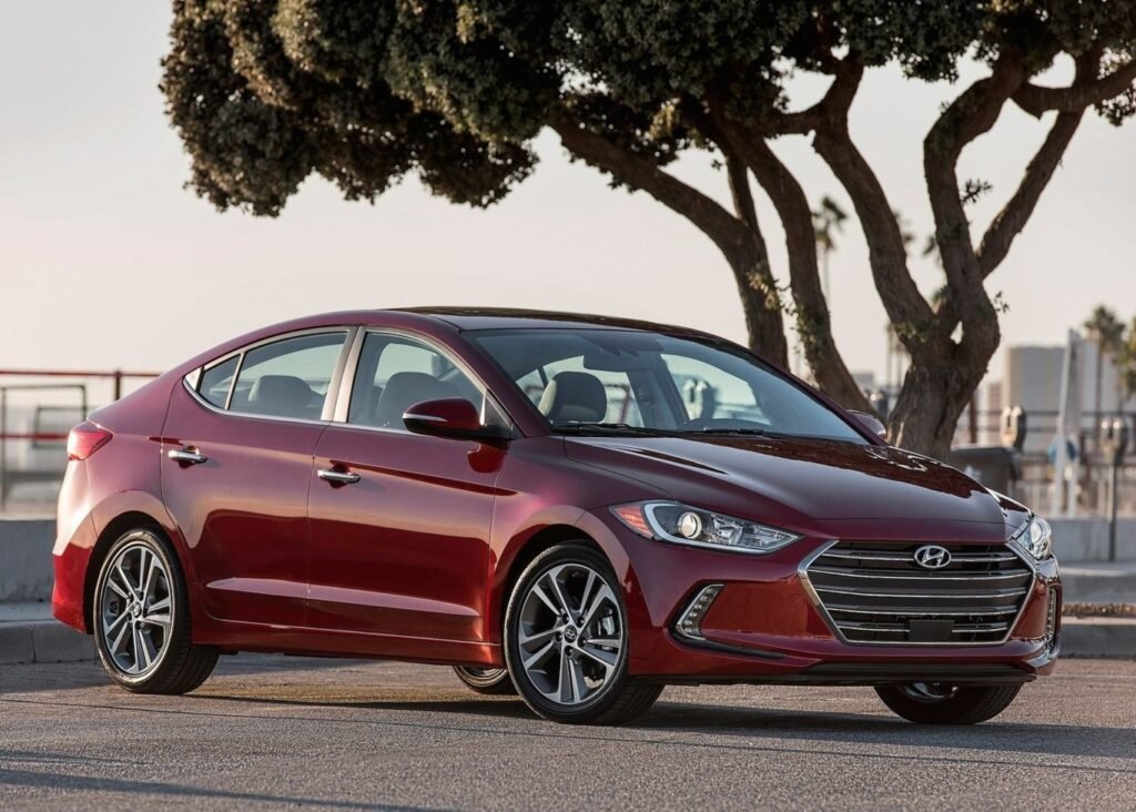 Precio mercado Hyundai Elantra 2017: Guía de compra y venta