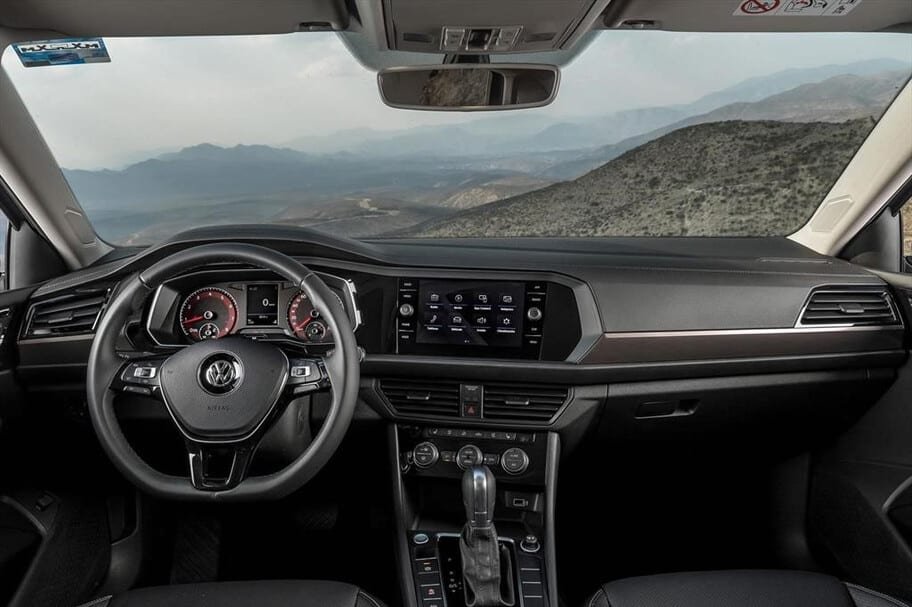 Precio mercado Volkswagen Jetta 2020